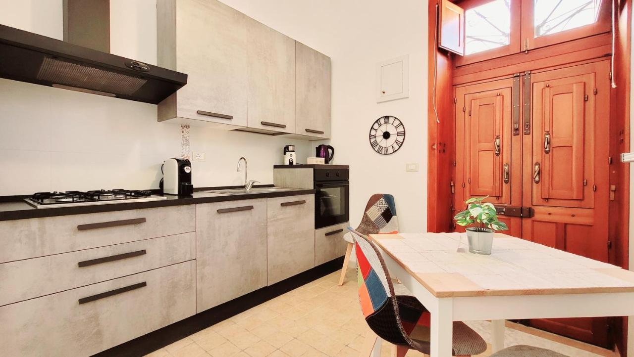 Zanzi 'S Charming Rooms Avola Exterior photo