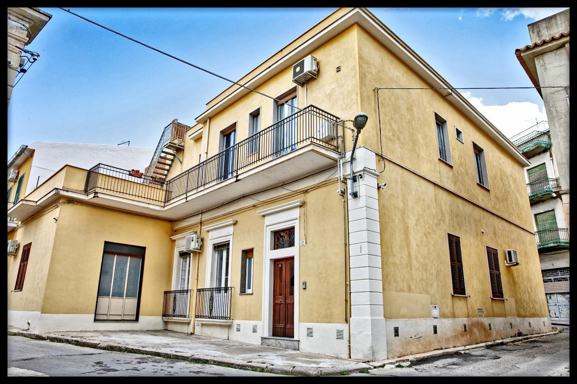 Zanzi 'S Charming Rooms Avola Exterior photo